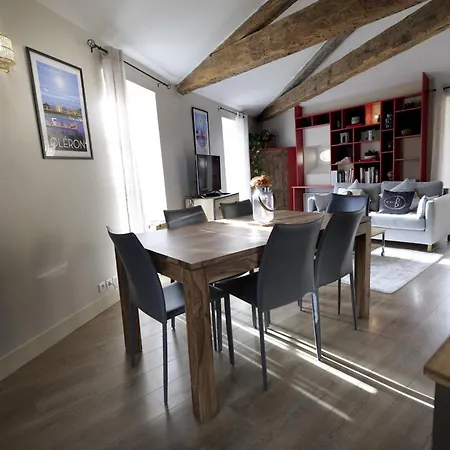 Le Petit Marche, Centre Ville, Lr128 *