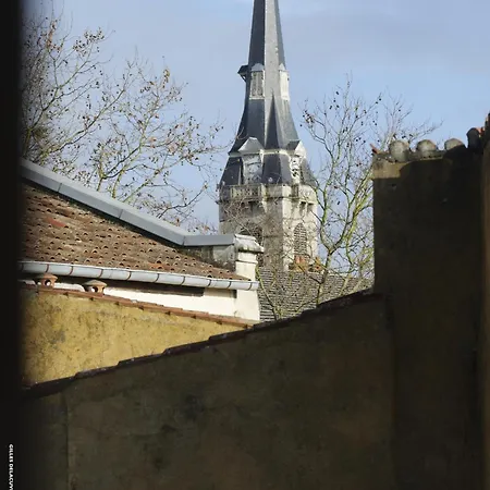 Le Petit Marche, Centre Ville, Lr128