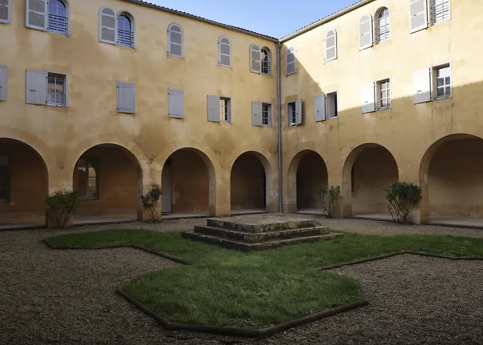 Le Petit Marche, Centre Ville, Lr128 * La Rochelle (Charente-Maritime)